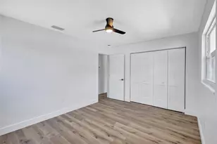 2647 Sydelle St, Sarasota, FL 34237 - Photo 35