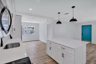 2647 Sydelle St, Sarasota, FL 34237 - Photo 13