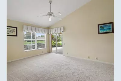 6643 Oakbrooke Circle, Bradenton, FL 34202 - Photo 9