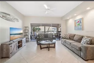 1044 Woodshire Ln, Naples, FL 34105 - Photo 5