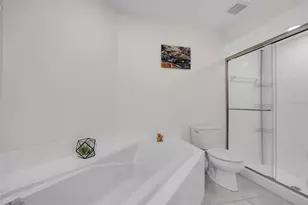 862 Hudson Ave, Sarasota, FL 34236 - Photo 41