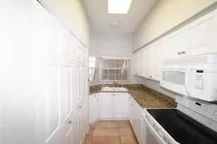 4252 Central Sarasota Pkwy, Sarasota, FL 34238 - Photo 3
