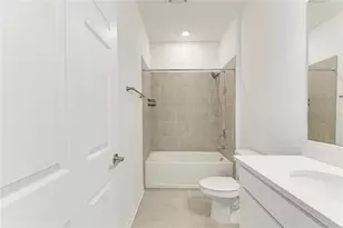 1989 Splashrail Ln, Sarasota, FL 34240 - Photo 19