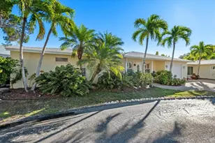 1387 Moonmist Dr, Sarasota, FL 34242 - Photo 13