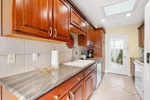 1387 Moonmist Dr, Sarasota, FL 34242 - Photo 21