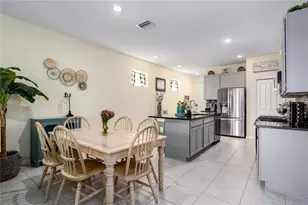 5714 Los Robles Ct, Palmetto, FL 34221 - Photo 7