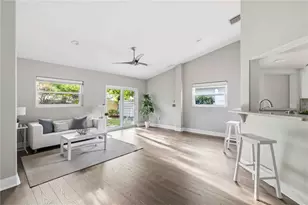 7795 Pine Trace, Sarasota, FL 34243 - Photo 9