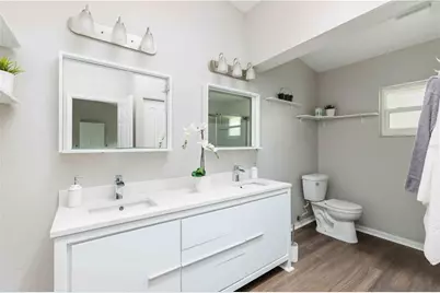 7795 Pine Trace, Sarasota, FL 34243 - Photo 21