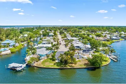 800 25th Avenue W, Palmetto, FL 34221 - Photo 3