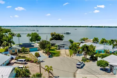 800 25th Avenue W, Palmetto, FL 34221 - Photo 5