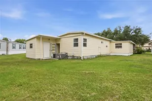 921 Faith Cir E, Bradenton, FL 34212 - Photo 15