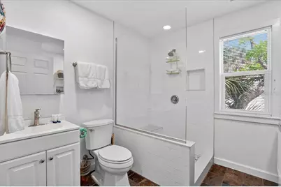 317 N Bay Boulevard, Anna Maria, FL 34216 - Photo 17