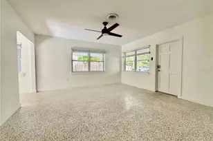 4722 Stevens Dr, Sarasota, FL 34234 - Photo 5