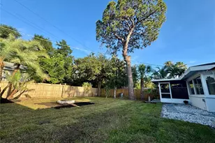 4722 Stevens Dr, Sarasota, FL 34234 - Photo 17