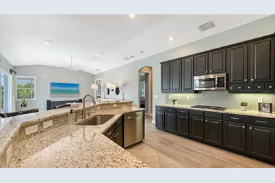 7151 Wainscott Court, Sarasota, FL 34238 - Photo 33