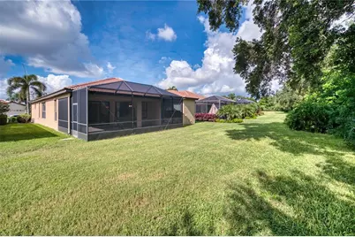 4252 Mackay Falls Terrace, Sarasota, FL 34243 - Photo 15