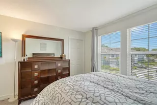 3092 Via Sienna Cir, Sarasota, FL 34243 - Photo 29