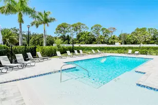 3092 Via Sienna Cir, Sarasota, FL 34243 - Photo 47