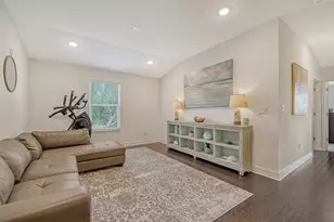 3092 Via Sienna Cir, Sarasota, FL 34243 - Photo 19