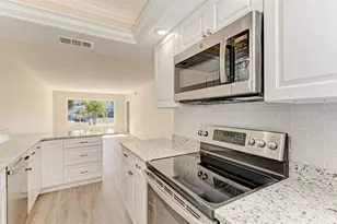 129 Tyler Dr, Sarasota, FL 34236 - Photo 13
