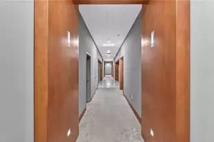 31 SE 5th St, Miami, FL 33131 - Photo 31