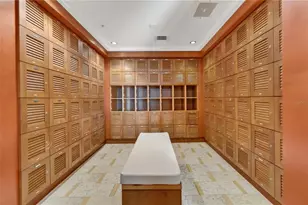 31 SE 5th St, Miami, FL 33131 - Photo 39