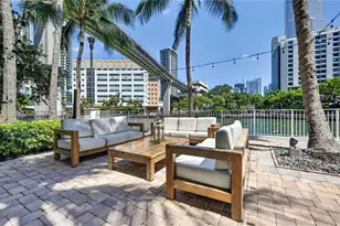 31 SE 5th St, Miami, FL 33131 - Photo 37