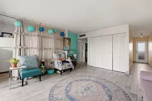 33 S Gulfstream Ave, Sarasota, FL 34236 - Photo 5