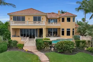 1541 Caribbean Dr, Sarasota, FL 34231 - Photo 9