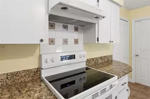 3036 Hyde Park St, Sarasota, FL 34239 - Photo 17