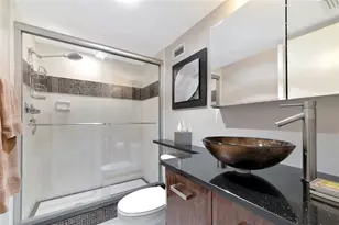 1111 N Gulfstream Ave #1A Ave, Sarasota, FL 34236 - Photo 17