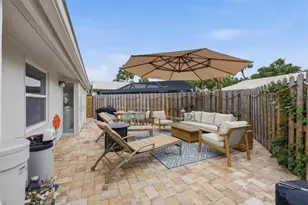 104 Whispering Sands Dr, Sarasota, FL 34242 - Photo 27
