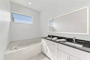 9532 Forest Hills Cir, Sarasota, FL 34238 - Photo 37