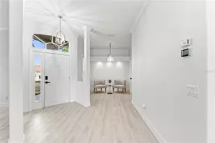 9532 Forest Hills Cir, Sarasota, FL 34238 - Photo 9