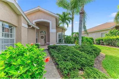 9532 Forest Hills Circle, Sarasota, FL 34238 - Photo 7