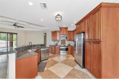 5624 Aaron Court, Sarasota, FL 34232 - Photo 13