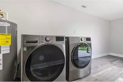 7012 40th Avenue N, Saint Petersburg, FL 33709 - Photo 13
