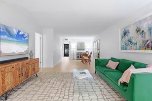 995 La Guna Dr, Venice, FL 34285 - Photo 9
