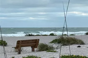 995 La Guna Dr, Venice, FL 34285 - Photo 41
