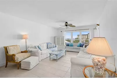 845 Benjamin Franklin Drive #402, Sarasota, FL 34236 - Photo 3