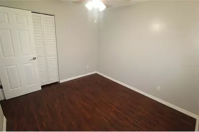 3001 Bee Ridge Road #112, Sarasota, FL 34239 - Photo 9