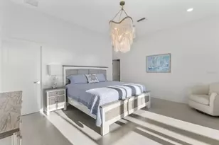 1750 Benjamin Franklin Dr, Sarasota, FL 34236 - Photo 23