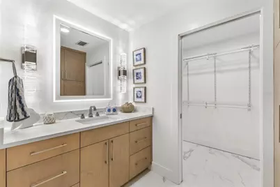 1750 Benjamin Franklin Drive #1D, Sarasota, FL 34236 - Photo 29