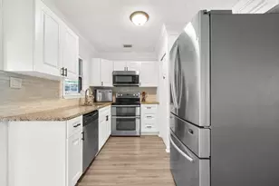 2638 Webber Pl, Sarasota, FL 34232 - Photo 17