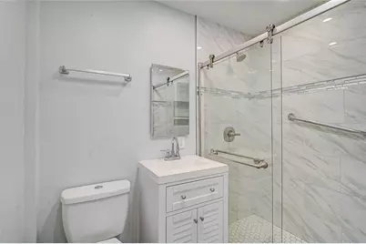 3215 Pine Valley Drive, Sarasota, FL 34239 - Photo 11