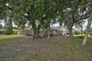 3215 Pine Valley Dr, Sarasota, FL 34239 - Photo 47