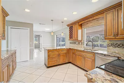 3215 Pine Valley Drive, Sarasota, FL 34239 - Photo 7