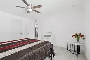 3530 Goodrich Ave, Sarasota, FL 34234 - Photo 19