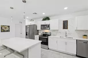 3530 Goodrich Ave, Sarasota, FL 34234 - Photo 15