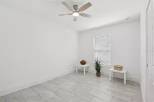 3530 Goodrich Ave, Sarasota, FL 34234 - Photo 23